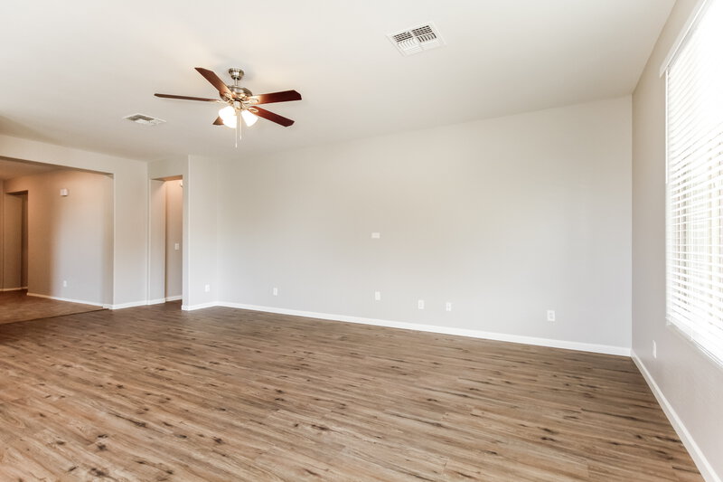 2,350/Mo, 12145 W Patrick Ln Sun City, AZ 85373 Living Room View