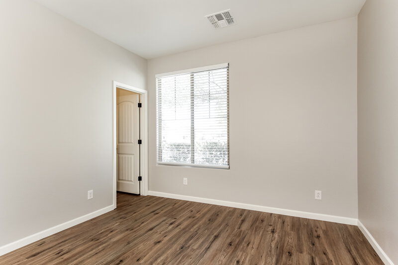 2,350/Mo, 12145 W Patrick Ln Sun City, AZ 85373 Bedroom View 4