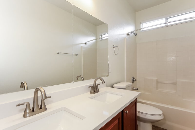 2,350/Mo, 12145 W Patrick Ln Sun City, AZ 85373 Bathroom View