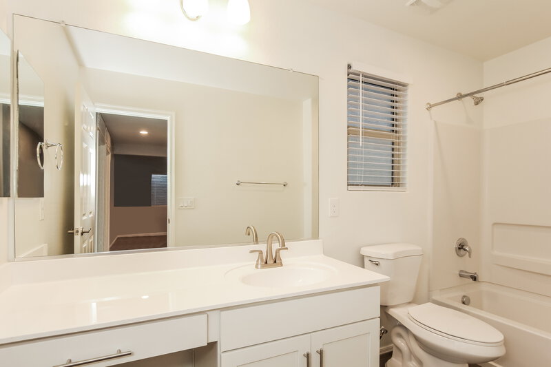2,475/Mo, 25718 N 122nd Ave Peoria, AZ 85383 Bathroom View 2