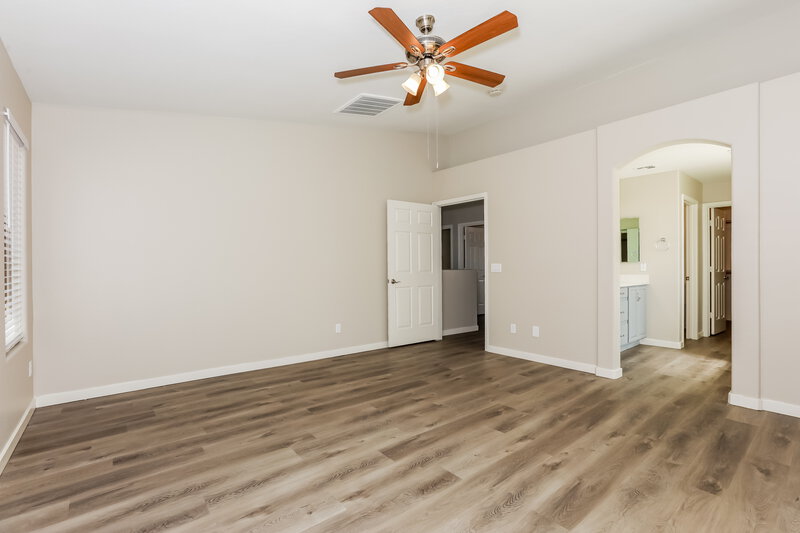 2,570/Mo, 4367 S Mariposa Dr Gilbert, AZ 85297 Main Bedroom View 2