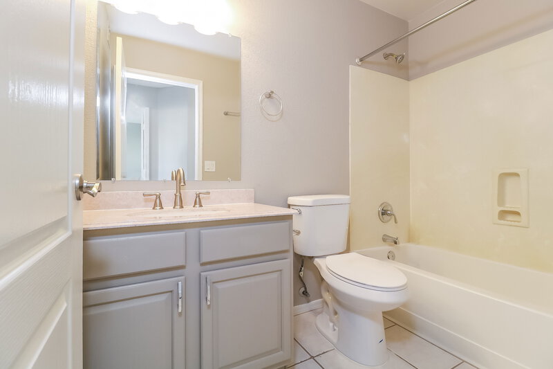 2,170/Mo, 12817 W Vernon Ave Avondale, AZ 85392 Bathroom View