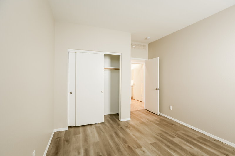 2,400/Mo, 6212 S 44th Ave Laveen, AZ 85339 Office View