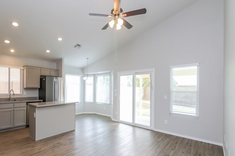 2,750/Mo, 6951 E Lomita Ave Mesa, AZ 85209 Family Room View
