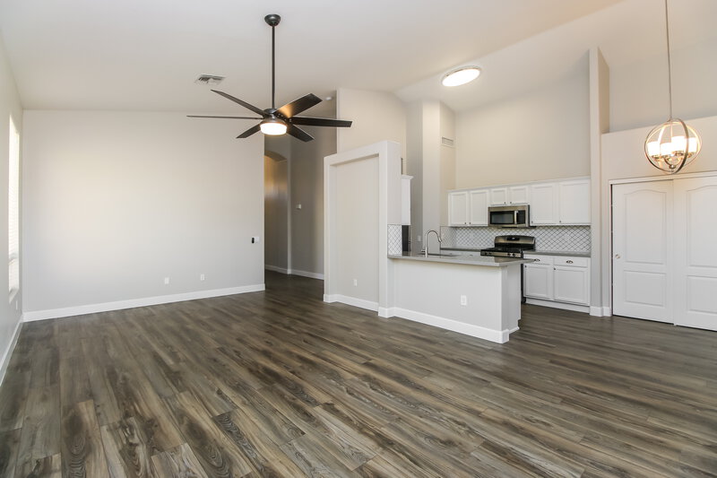 2,490/Mo, 2862 N Rowen Cir Mesa, AZ 85207 Living Room View 2