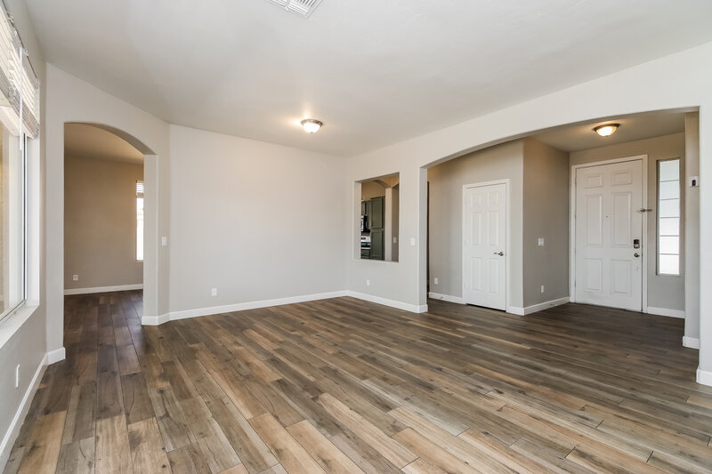 2,550/Mo, 3353 E Santa Fe Ln Gilbert, AZ 85297 Living Room View 2