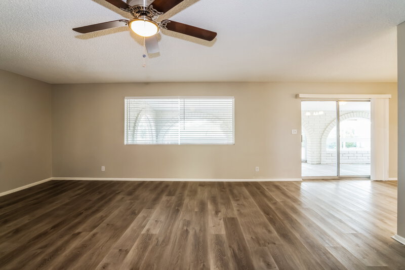 1,995/Mo, 6643 E Decatur St Mesa, AZ 85205 Living Room View