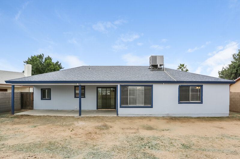 2,125/Mo, 4014 E Apollo Rd Phoenix, AZ 85042 Rear View