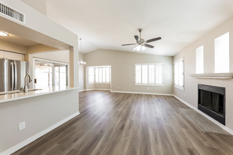 2,015/Mo, 8810 W Grovers Ave Peoria, AZ 85382 Living Room View