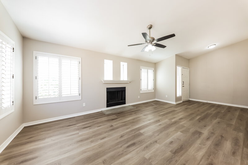 2,015/Mo, 8810 W Grovers Ave Peoria, AZ 85382 Living Room View 3