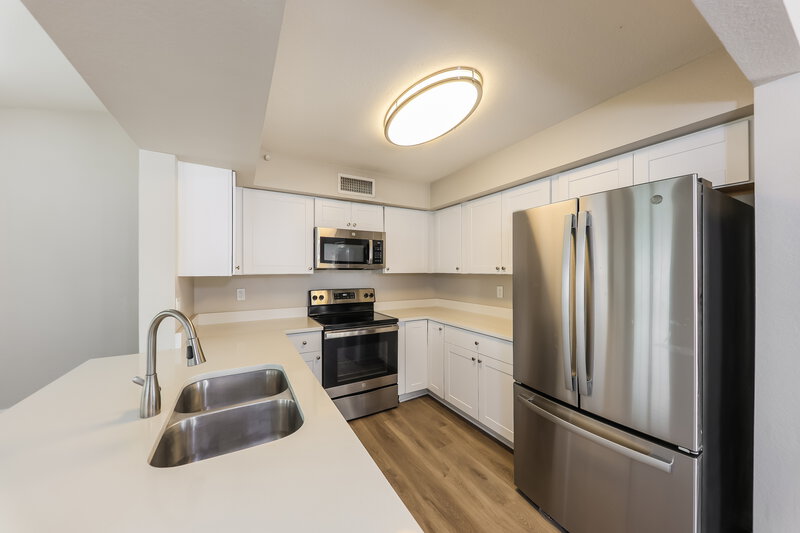 2,015/Mo, 8810 W Grovers Ave Peoria, AZ 85382 Kitchen View