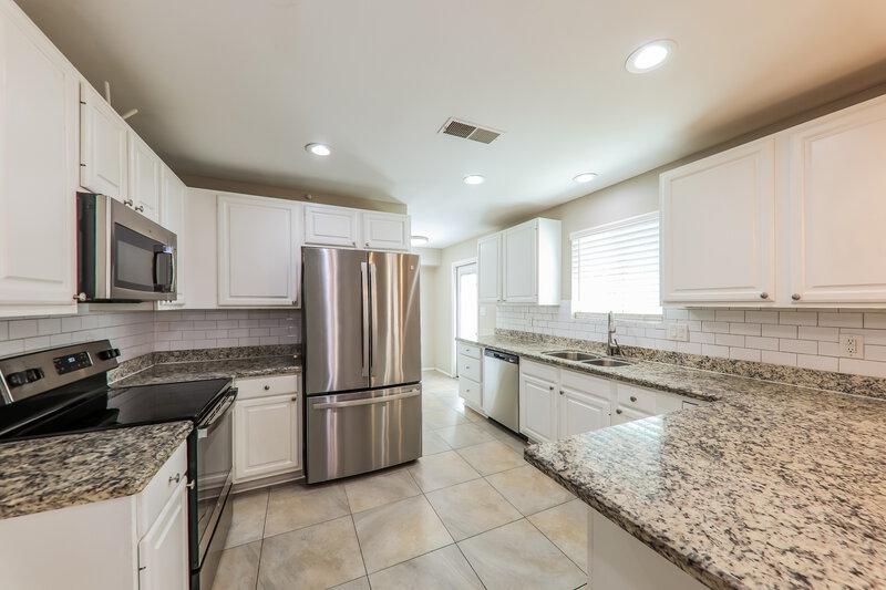 2,295/Mo, 14009 N 42nd Dr Phoenix, AZ 85053 Kitchen View