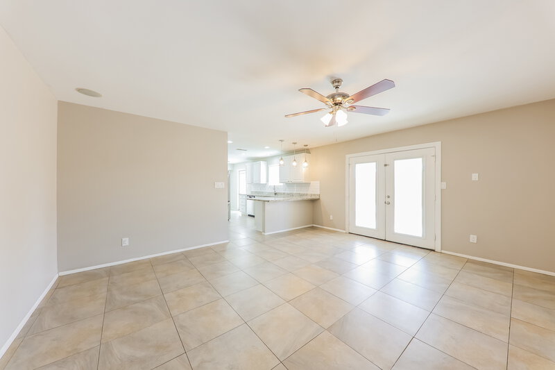 2,295/Mo, 14009 N 42nd Dr Phoenix, AZ 85053 Family Room View