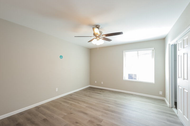 3,200/Mo, 14009 N 42nd Dr Phoenix, AZ 85053 Main Bedroom View