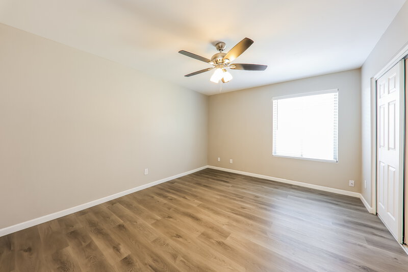 2,295/Mo, 14009 N 42nd Dr Phoenix, AZ 85053 Main Bedroom View