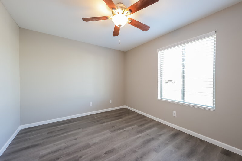 3,200/Mo, 14009 N 42nd Dr Phoenix, AZ 85053 Bedroom View 2