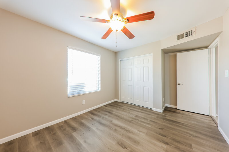 2,295/Mo, 14009 N 42nd Dr Phoenix, AZ 85053 Bedroom View