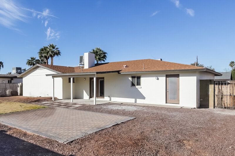 3,200/Mo, 14009 N 42nd Dr Phoenix, AZ 85053 Rear View