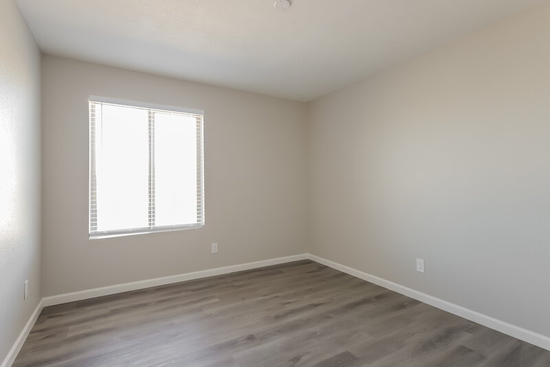 2,335/Mo, 3945 W Meadow Dr Glendale, AZ 85308 Bedroom View