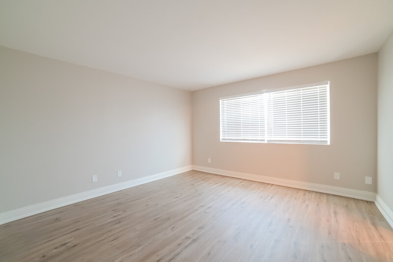 2,570/Mo, 631 W Lindner Ave Mesa, AZ 85210 Main Bedroom View