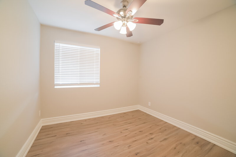 2,570/Mo, 631 W Lindner Ave Mesa, AZ 85210 Bedroom View 3