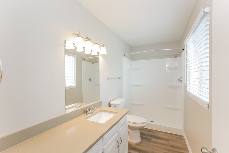 2,725/Mo, 2633 W Monte Ave Mesa, AZ 85202 Bathroom View