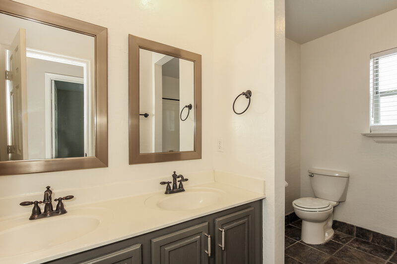 4,430/Mo, 19622 E Arrowhead Trl Queen Creek, AZ 85142 Bathroom View