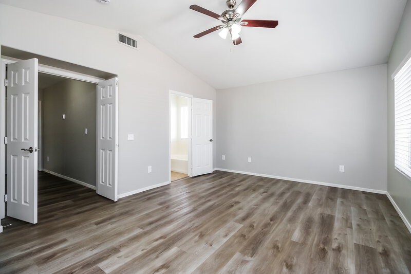 2,515/Mo, 927 E Glenmere Dr Chandler, AZ 85225 Main Bedroom View 2