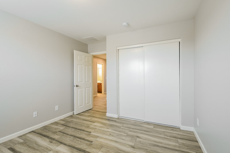 2,960/Mo, 27424 N 54th Ln Phoenix, AZ 85083 Main Bedroom View