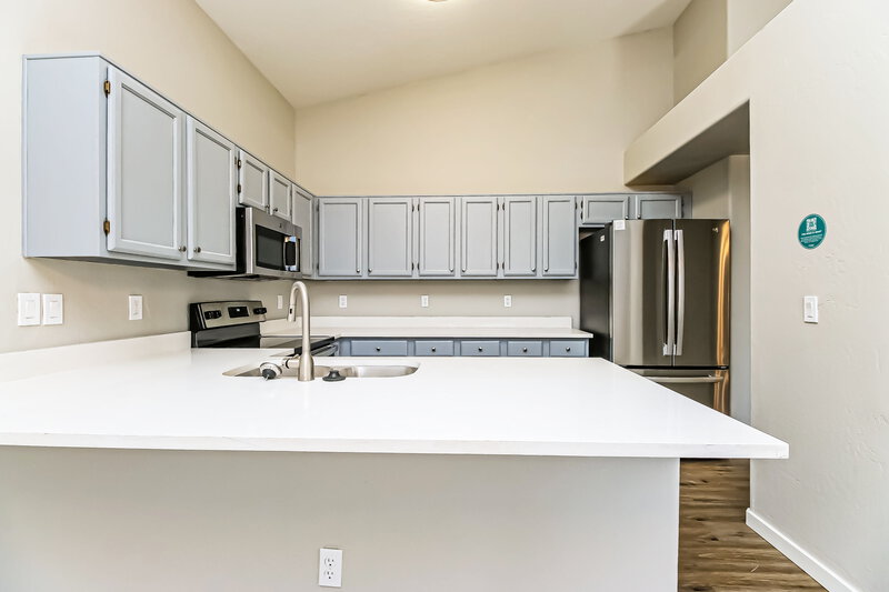 2,860/Mo, 4633 E Ford Ave Gilbert, AZ 85234 Kitchen View