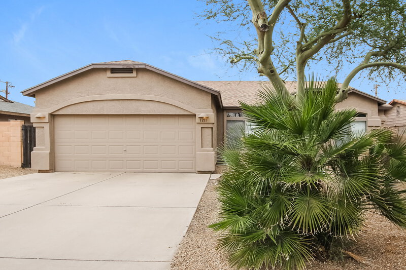 2,340/Mo, 1211 E Winter Dr Phoenix, AZ 85020 External View