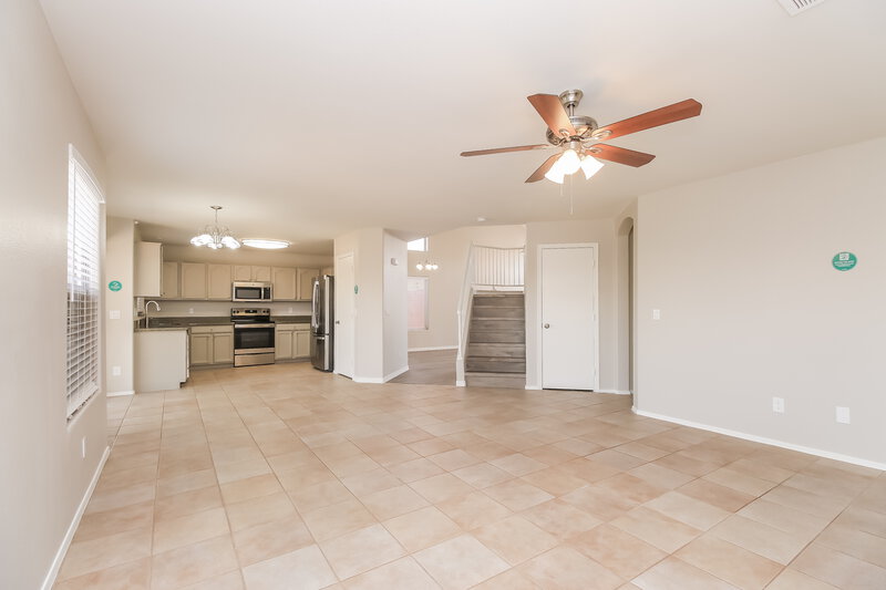 2,745/Mo, 1036 W Olive Ave Gilbert, AZ 85233 Living Room View 3