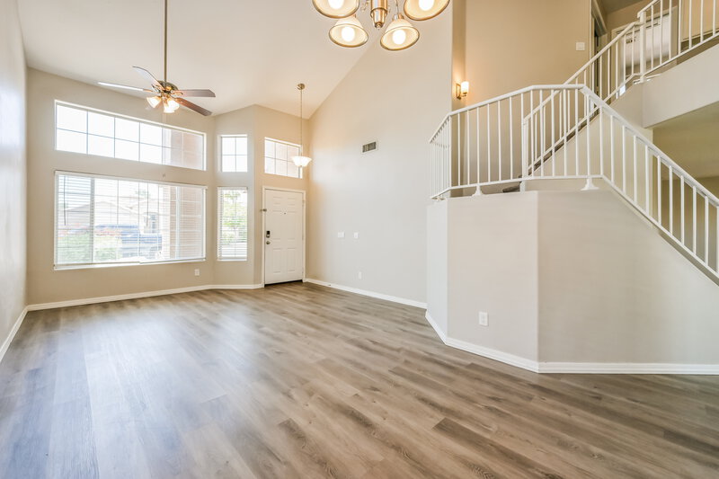 2,655/Mo, 1036 W Olive Ave Gilbert, AZ 85233 Family Room View