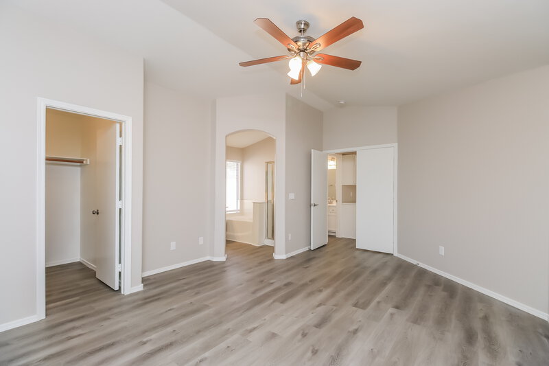 2,745/Mo, 1036 W Olive Ave Gilbert, AZ 85233 Main Bedroom View 2