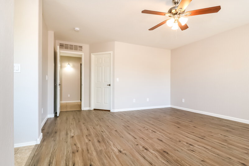 2,390/Mo, 2112 W Burgess Ln Phoenix, AZ 85041 Main Bedroom View