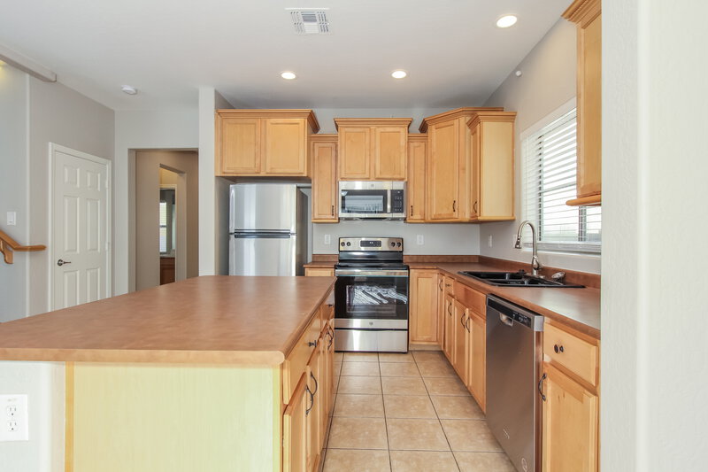 2,305/Mo, 4665 E Olney Ave Gilbert, AZ 85234 Kitchen View