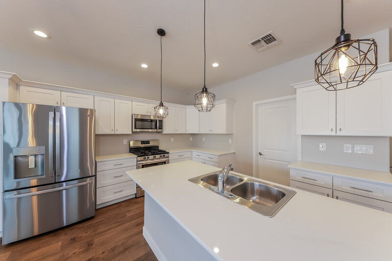 2,520/Mo, 3218 W Glendale Ave Unit 4 Phoenix, AZ 85051 Kitchen View