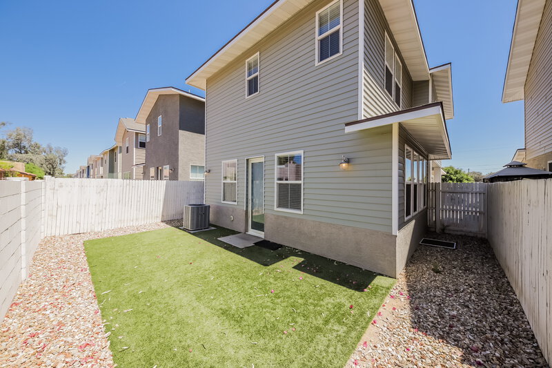 2,520/Mo, 3218 W Glendale Ave Unit 4 Phoenix, AZ 85051 Rear View 2