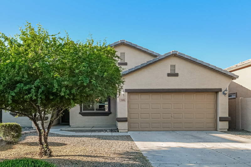 2,015/Mo, 709 E Whyman Ave Avondale, AZ 85323 External View