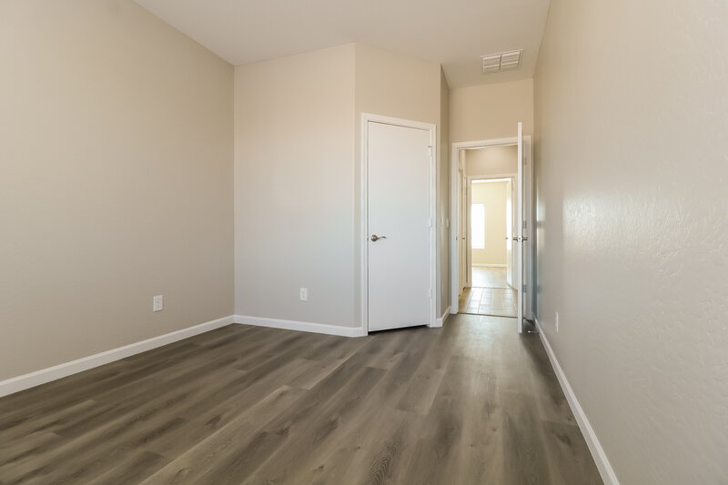 2,130/Mo, 709 E Whyman Ave Avondale, AZ 85323 Bedroom View