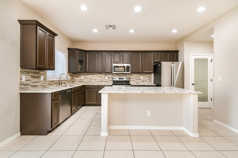 2,495/Mo, 1458 W Alder Rd Queen Creek, AZ 85140 Kitchen View