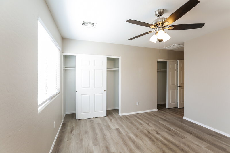 2,065/Mo, 3731 W Darrow St Phoenix, AZ 85041 Main Bedroom View 2