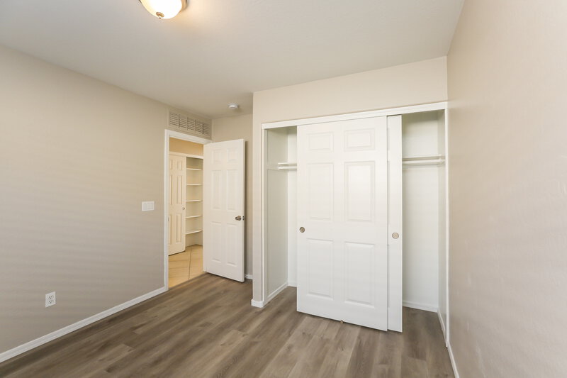 2,065/Mo, 3731 W Darrow St Phoenix, AZ 85041 Bedroom View 2