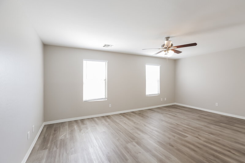 2,395/Mo, 5610 S 32nd Dr Phoenix, AZ 85041 Main Bedroom View