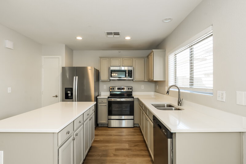 1,900/Mo, 6438 W Constance Way Laveen, AZ 85339 Kitchen View