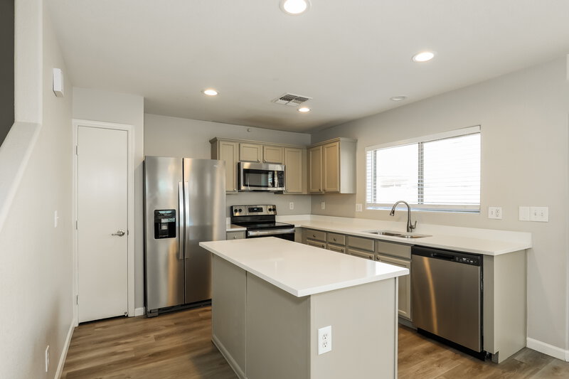 1,900/Mo, 6438 W Constance Way Laveen, AZ 85339 Kitchen View 2