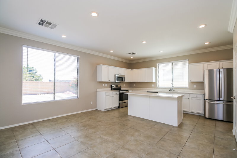 2,595/Mo, 3178 S Southwind Dr Gilbert, AZ 85295 Living Room View 3