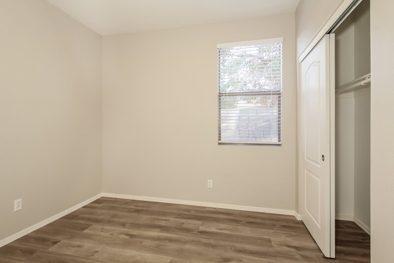 2,205/Mo, 8713 N 58th Ln Glendale, AZ 85302 Misc View 9