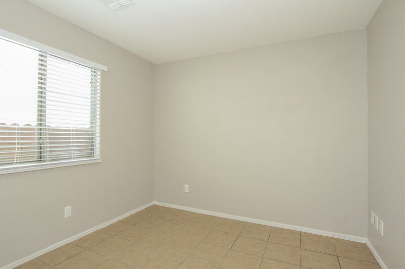 3,140/Mo, 1639 W Hidalgo Ave Phoenix, AZ 85041 Bedroom View