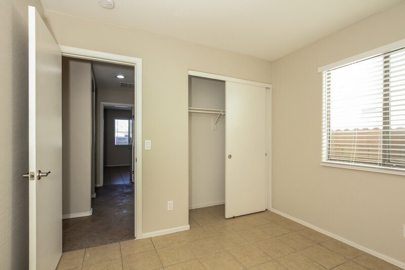 3,140/Mo, 1639 W Hidalgo Ave Phoenix, AZ 85041 Bedroom View 2